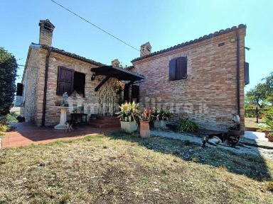 Casa colonica via Falarco, Cartoceto