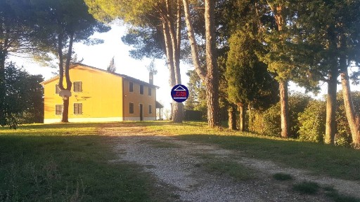 Casale via Panoramica 18, Mombaroccio