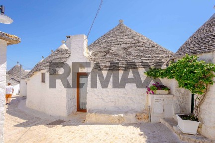 Alberobello, via Monte Sabotino, 86/88