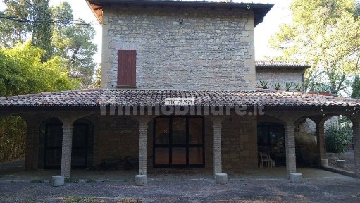 Rustico Strada Valle dei Castagni, Novilara, Pesaro
