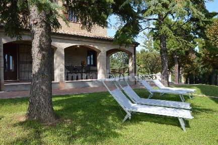 Casa colonica via Sant'Andrea in Villis, Fenile - Carignano, Fano