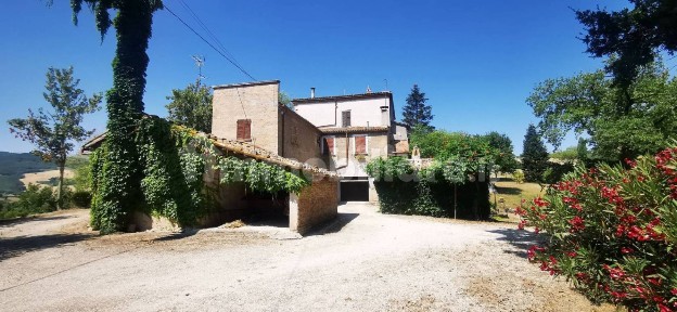 Casale via Osteria del Piano 22, Pergola