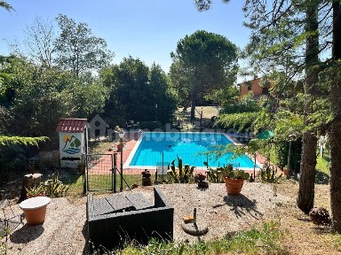 Casale via Peglio San Donato, Urbino