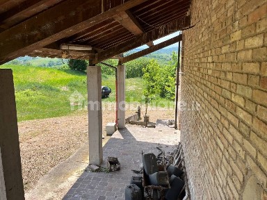 Casale, nuovo, 597 m², Petriano