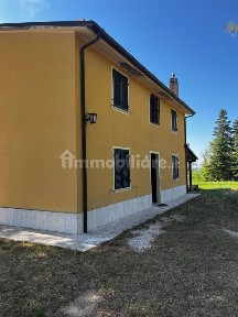 Casale, ottimo stato, 253 m², Centro, Mombaroccio