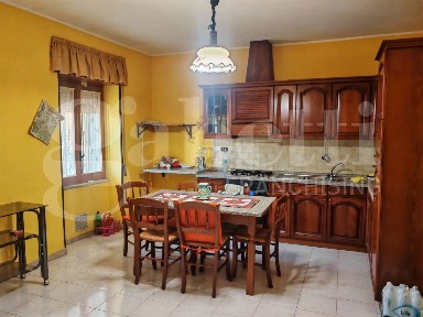 Trilocale via Filignano, 32, Centro, Pozzilli