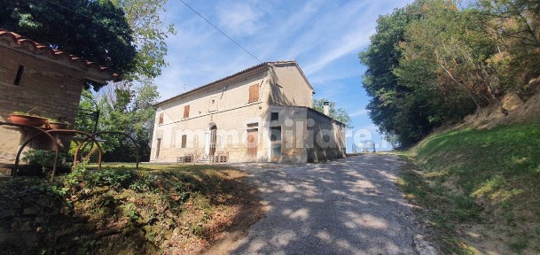 Casa colonica Strada dell'Arzilla, Santa Maria dell'Arzilla, Pesaro