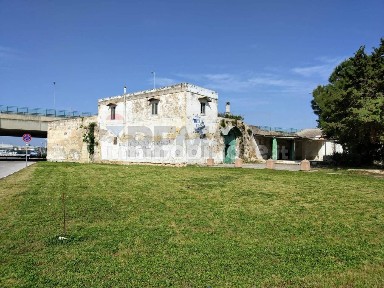 Bari, Santa Caterina, Viale Louis Pasteur, 6