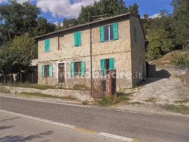 Casale Bivio Borzaga, Urbino