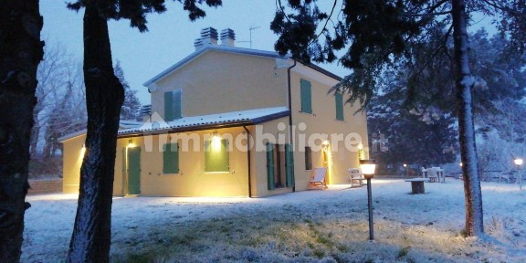 Casale, ottimo stato, 315 m², Santa Maria dell'Arzilla, Pesaro