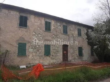 Cascina via Piave No Number, Centro, Fermignano