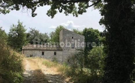 Cascina, da ristrutturare, 280 m², Cagli