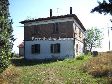 Casale, da ristrutturare, 300 m², Montecchio, Vallefoglia