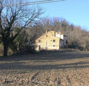 Rustico via Ca' Ciarla, Urbino