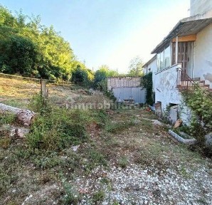 Rustico via Isonzo, Centro, Fermignano
