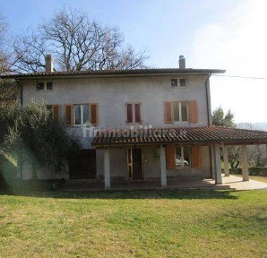 Rustico, buono stato, 500 m², Mombaroccio