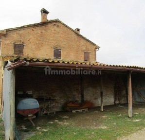 Rustico, da ristrutturare, 420 m², Torraccia - Tre Ponti, Pesaro