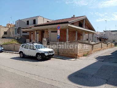 Turi, Via Gioia Canale, 12