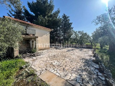 Cascina Strada Vicinale Colombo, 10, Bitetto