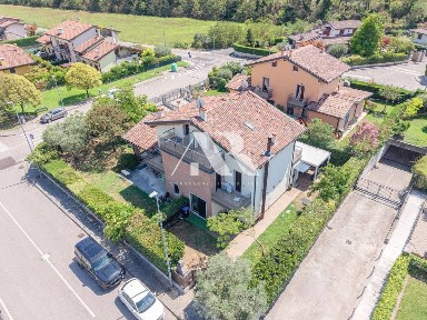 Villa bifamiliare via Molise 7, Bussolengo