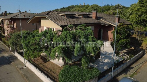 Villa unifamiliare via delle Ginestre 11, Montorio, Verona