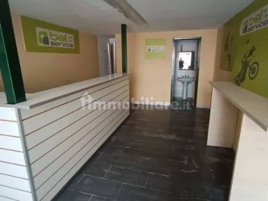 Locale commerciale in Affitto