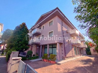 Trilocale viale Guglielmo Oberdan 83, Centro Urbano, Cesena