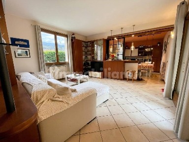 Villa unifamiliare via Trento, Pistoia Ovest, Pistoia