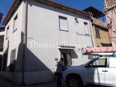 Magazzino all'asta via Quattro Giornate di Napoli 49, Polistena
