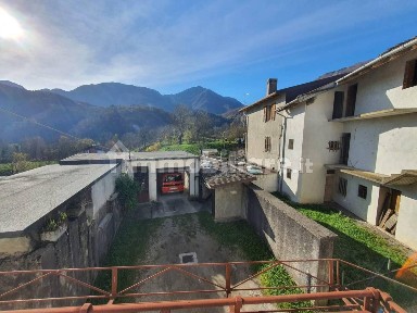 Verzegnis, Via Ambiesta, 11