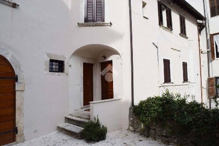 Trilocale appartamento cia dei cordoni, Centro, Tagliacozzo