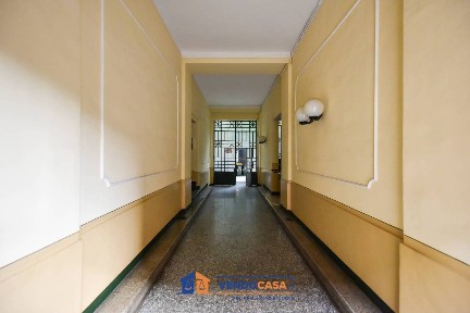 Trilocale via Genova 57, Nizza Millefonti, Torino