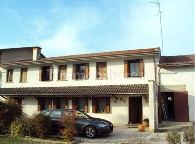 Mansuè, Via castella, 18
