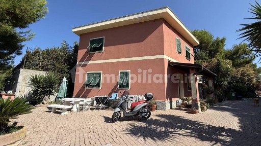 Villa unifamiliare via San Bernardo, Andora