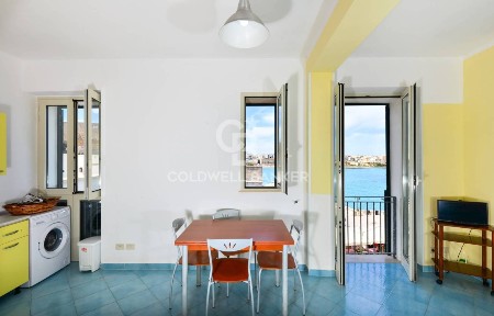 Bilocale largo Cavour, Centro, Otranto
