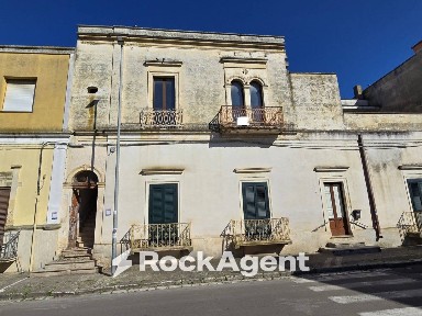 Salice Salentino, Via Cavour, 112