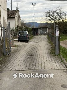 Montemurlo, Via Oglio, 15