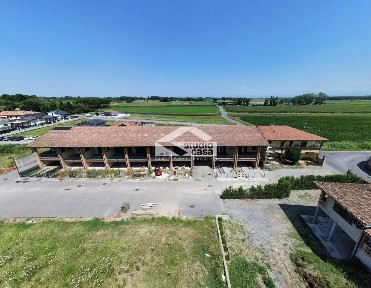 Villa a schiera via Roma, Izano