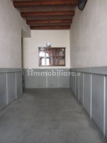Bilocale Borgo del Correggio 17, Centro Storico, Parma