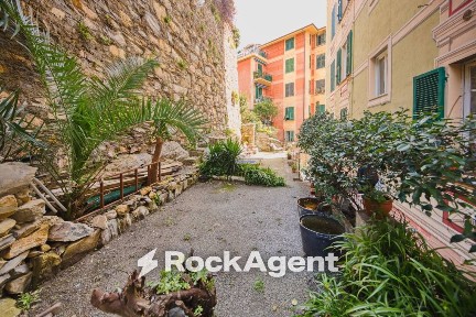 Quadrilocale via Piero Schiaffino, 114, Centro, Camogli