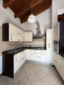Trilocale viale Aguggiari, 245, Montello, Varese