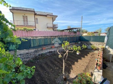 Terratetto unifamiliare via cegnacolo, Centro, Ercolano