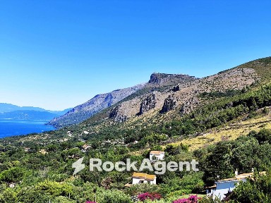 Villa a schiera piazza Biagio Vitolo, Centro, Maratea