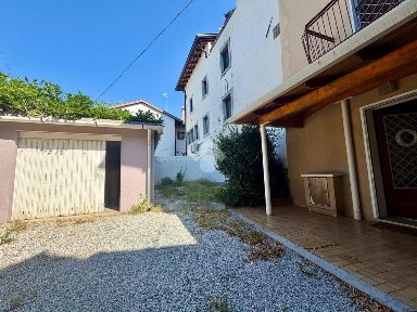 Udine, Gemona - Deciani, Via Anton Lazzaro Moro, 44