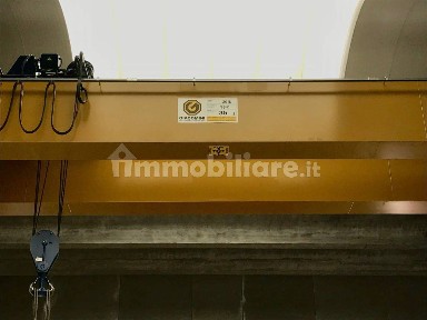Capannone in Affitto