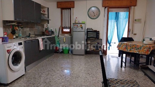Bisceglie, Via Vittorio Veneto, 85