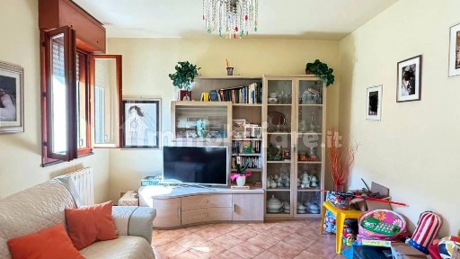 Villa a schiera piazza Aldo Moro, Centro, Capannori