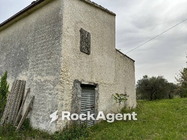 Casale Contrada Serepenne, Villamagna