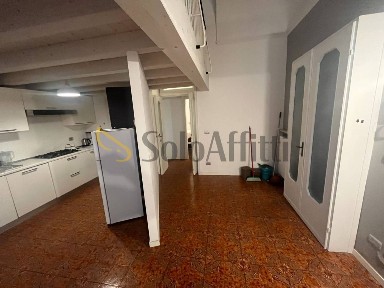 Bilocale vicolo Borghi, Centro Storico, Piacenza
