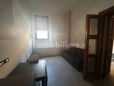 Bilocale via Vescovado, Centro Storico, Piacenza